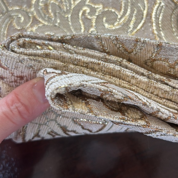 Table runner - Picture 6 of 6